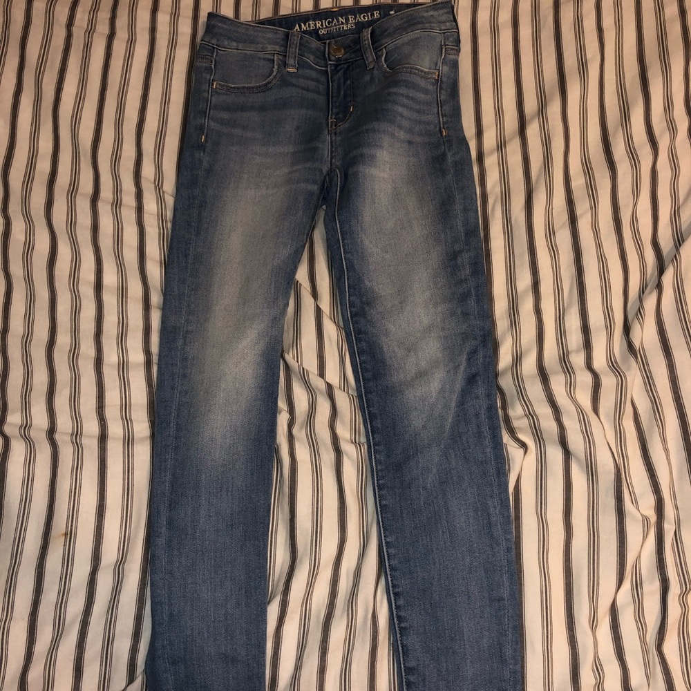 american eagle light wash skinny jeans